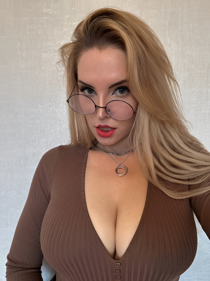 Даша привлекальеная девушка из Горок ленинских цена от 2500 руб