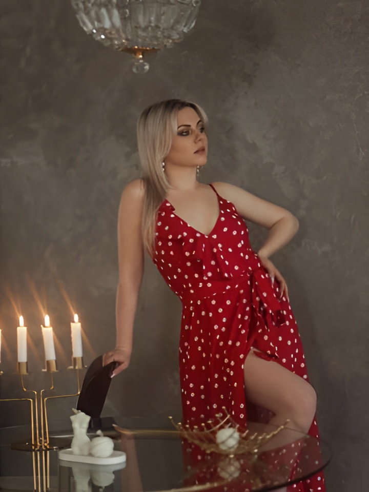 Варвара привлекальеная девушка из Горок ленинских цена от 3000 руб