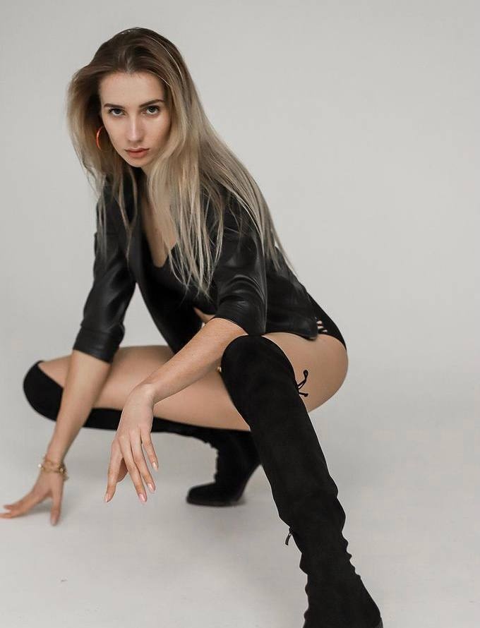 🎥 Антонина привлекальеная девушка из Горок ленинских цена от 3000 руб