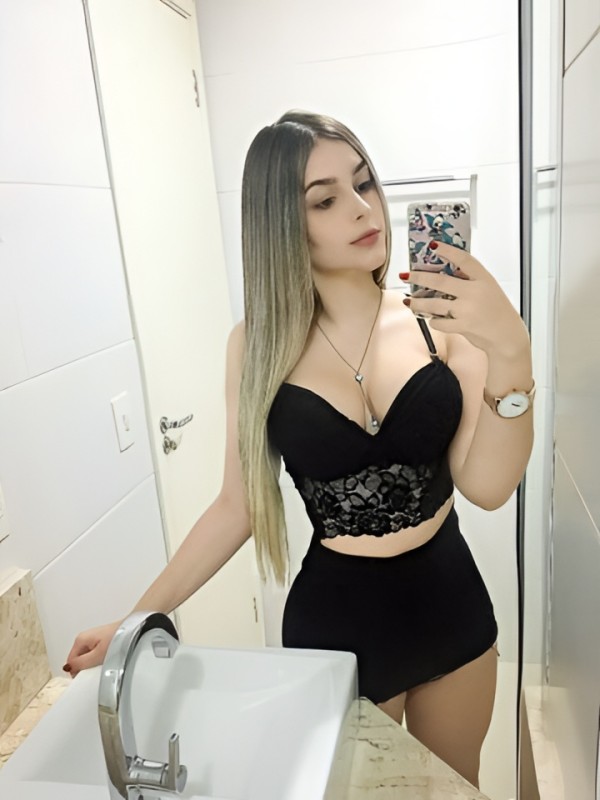 Далия привлекательная девушка из Горок ленинских цена от 3000 руб