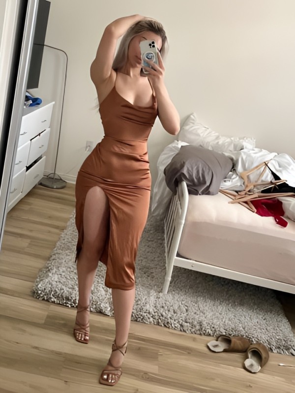 Элина привлекательная девушка из Горок ленинских цена от 3000 руб