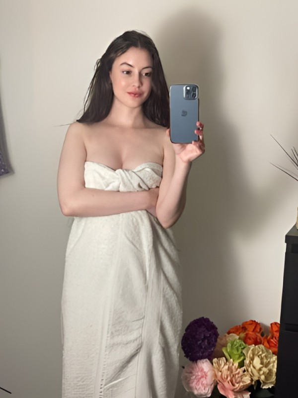 Ната привлекательная девушка из Горок ленинских цена от 1500 руб