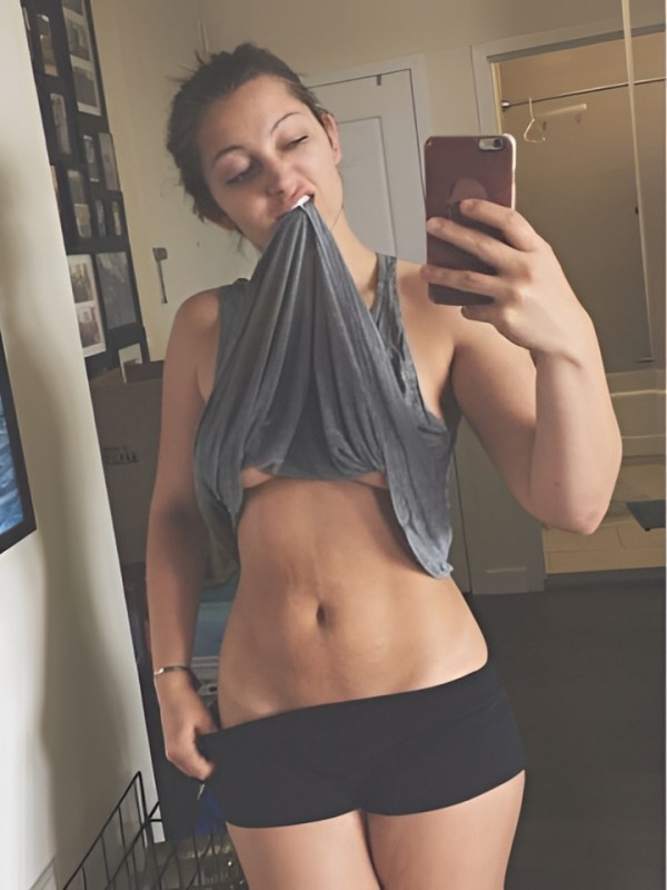 Нина привлекательная девушка из Горок ленинских цена от 2000 руб