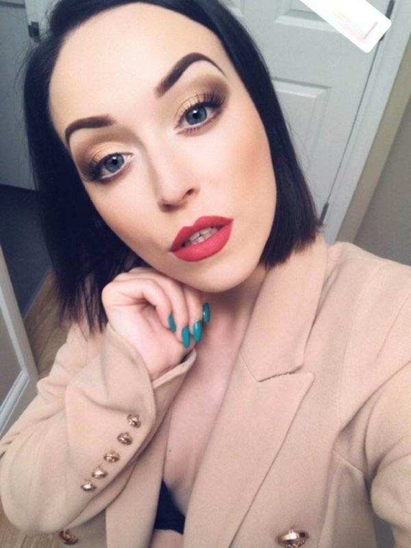 Рита привлекательная девушка из Горок ленинских цена от 3500 руб