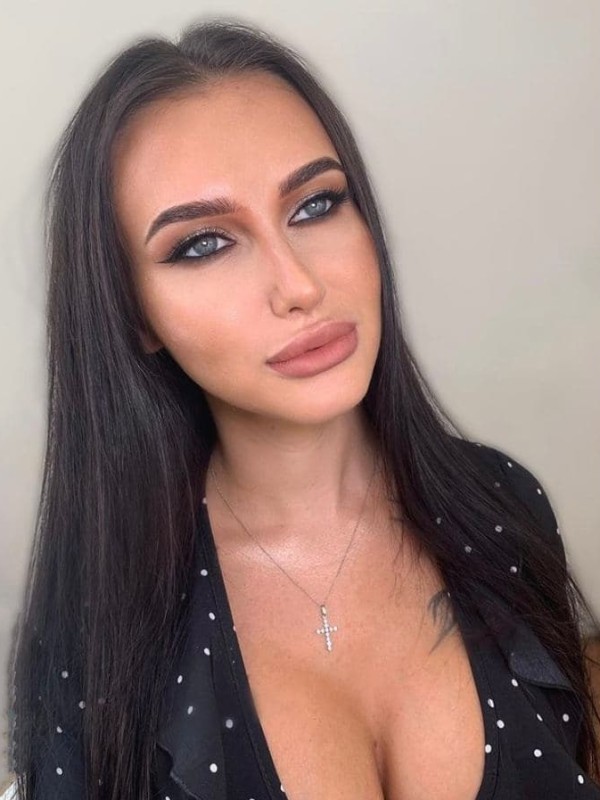 🎥 Виолетта привлекательная девушка из Горок ленинских цена от 4000 руб