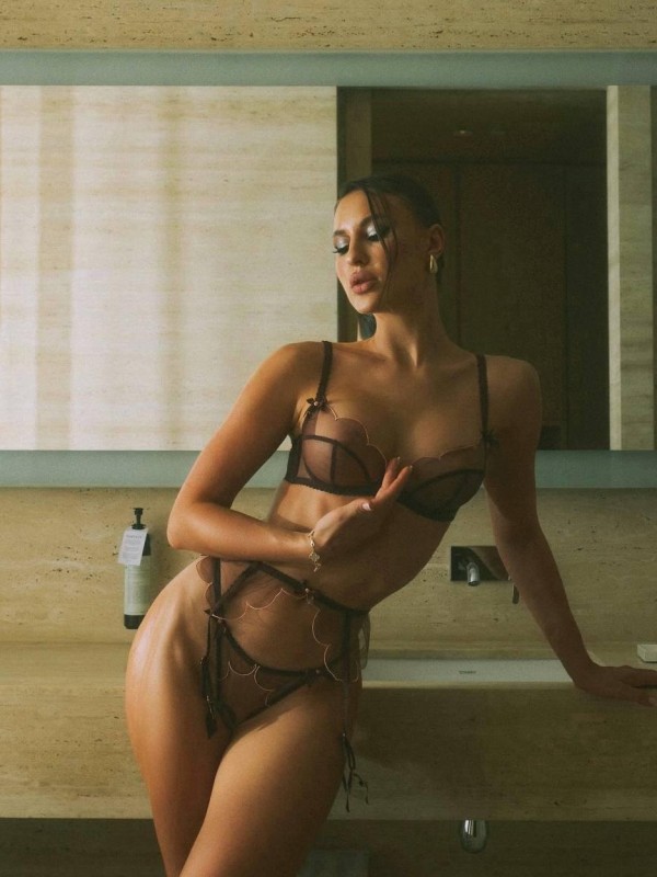 Марфа привлекательная девушка из Горок ленинских цена от 12000 руб